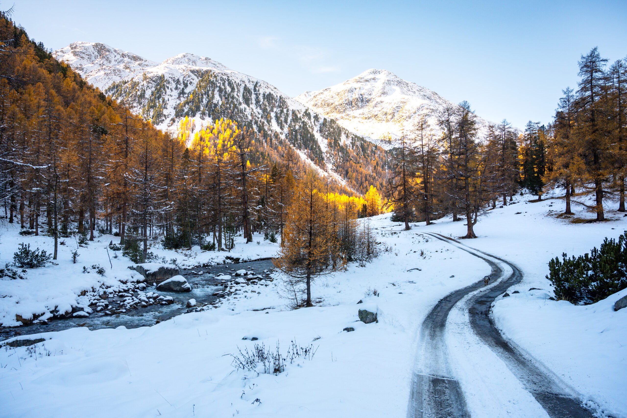 Landschaft Schnee Herbst Berge Fluss